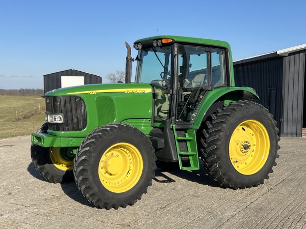 2003 John Deere 7220 - Stock #6495