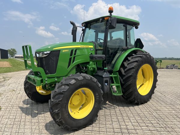 2019 John Deere 6135E - Stock #6619