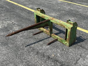 600/700 Series Quick Attach Loader: Used Single Tine Bale Spear CP1525