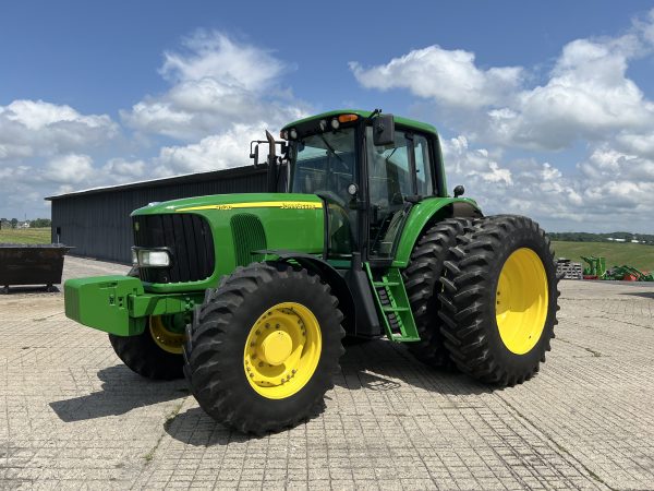 2005 John Deere 7520 - Stock #6612