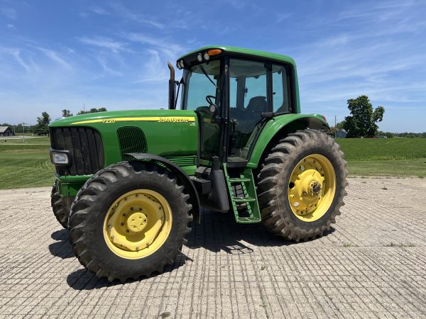 2003 John Deere 7220 Stock #6652