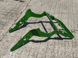 John Deere Grill Guard - CP1548