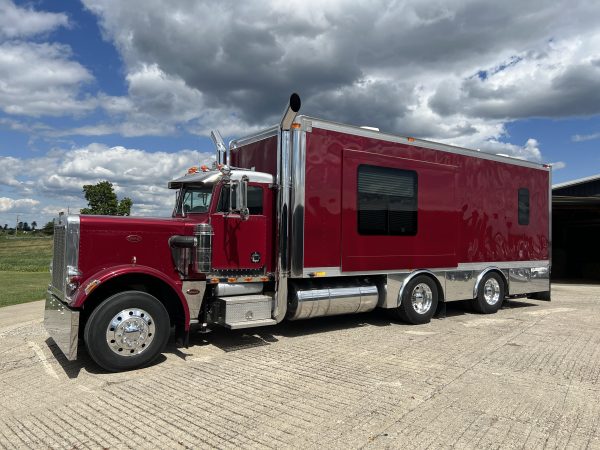 1984 Peterbilt 359 Toterhome - Stock #6503