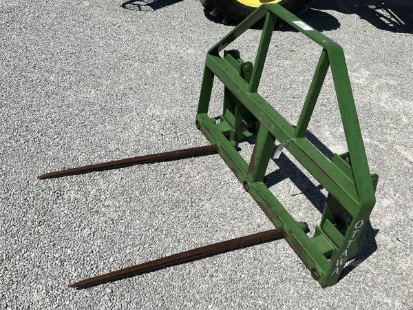 600/700 Series Quick Attach Loader: Used  Double Tine Spear - CP1518