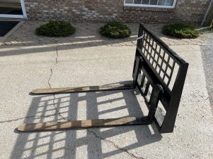 Skid Steer Series Quick Attach Loader: Used 60" Pallet Forks CP1507