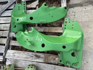 John Deere Loader Mounts BW15690 - CP1116