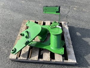 John Deere Loader Mounts BW16559 - CP1502