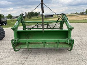 John Deere Euro Global 98" Bucket w/Grapple - CP1597